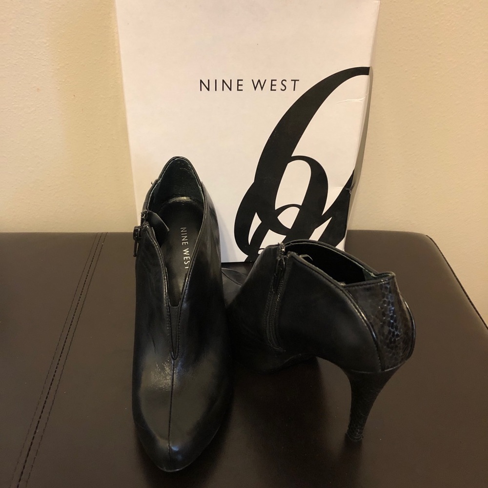 Nine West Black zip up ankle heels